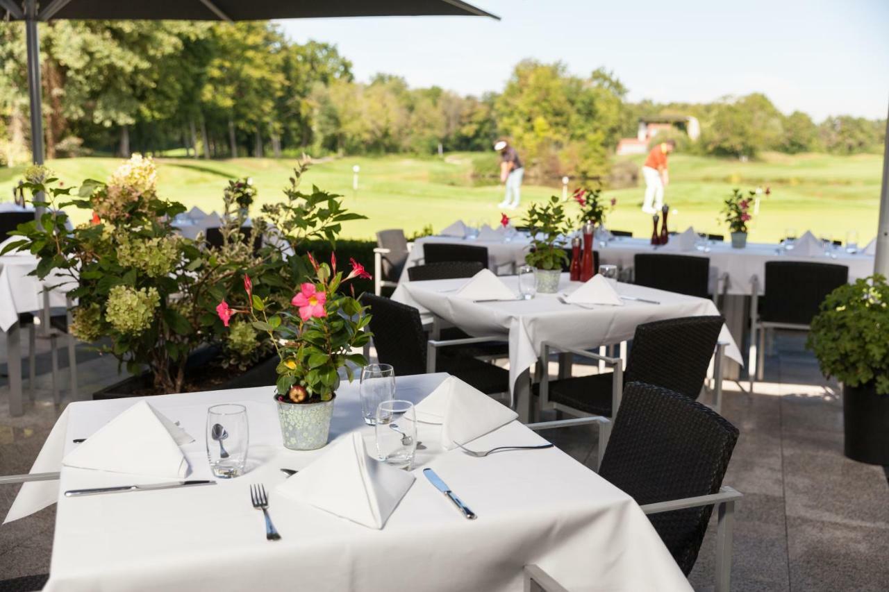 Le Kempferhof Golf Et Chateau-Hotel Plobsheim Екстериор снимка